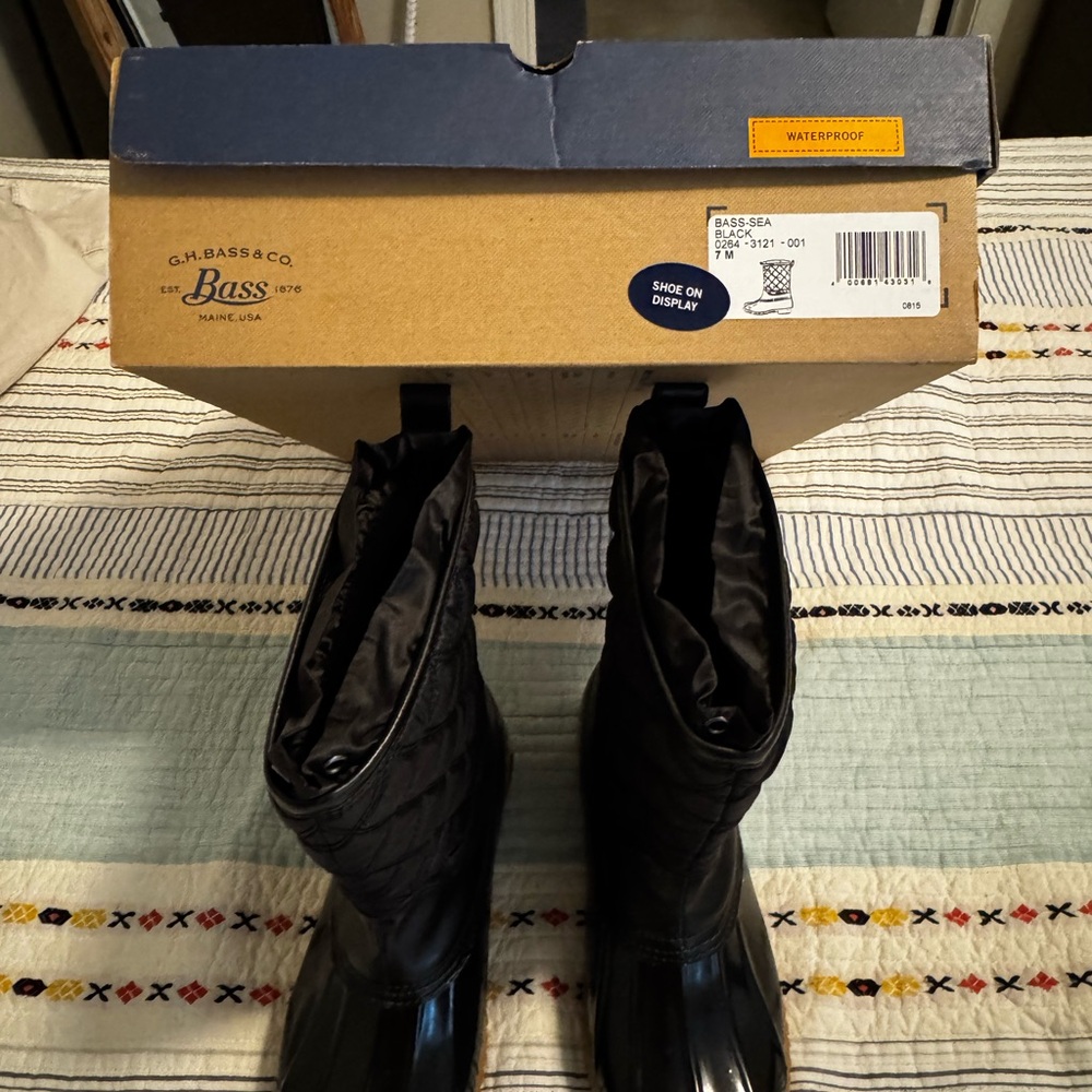 Bass Quilted Black Waterproof Boots